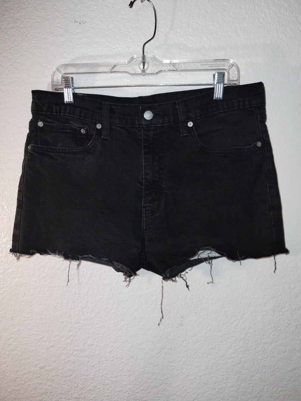 Levi's Cut-Off Shorts Black Denim Size 36 Perfect Summer Staple